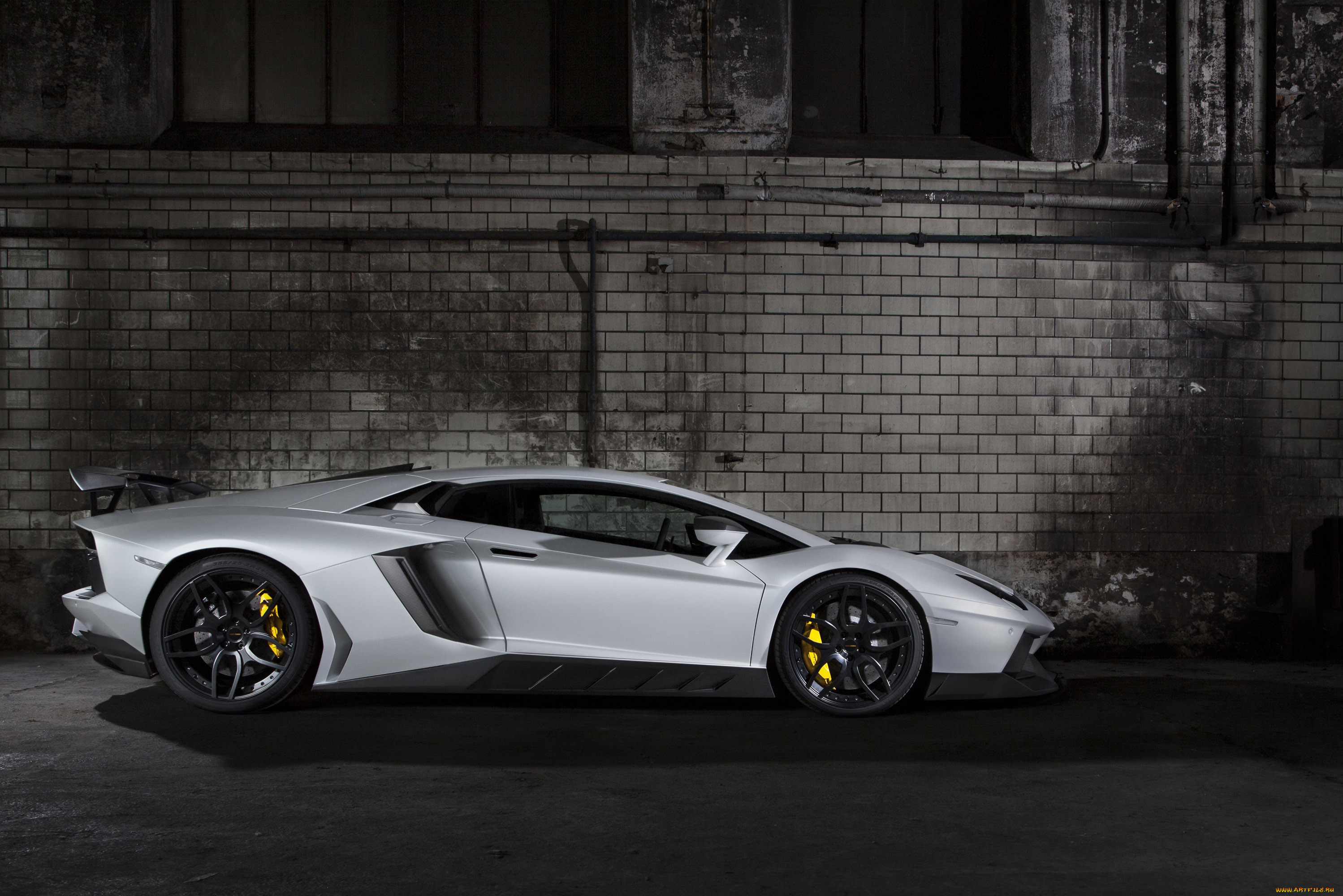 Lamborghini Aventador С‚РѕРїР»РёРІРѕ